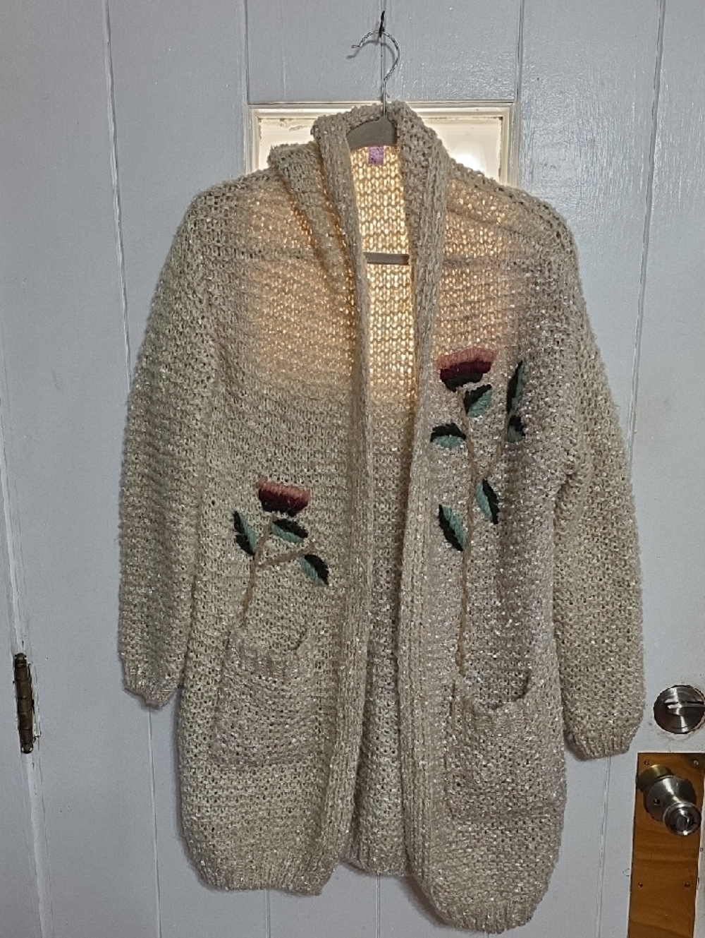 Alya Women's Cardigan Sweater Tan Chunky Knit Floral Embroidery Pockets Sz M EUC